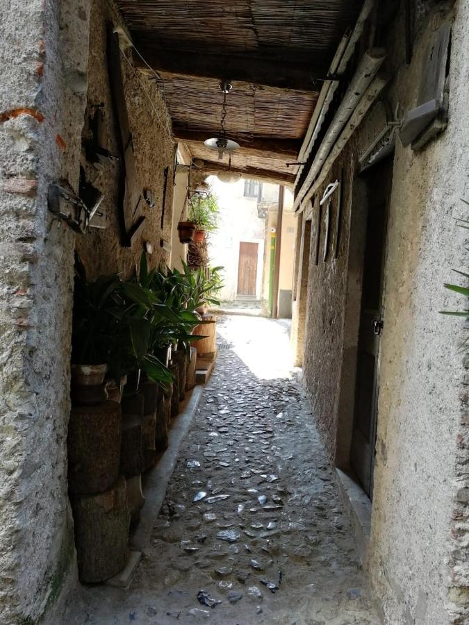 リエルナ L'Antico Borgo, Un Mix Di Storia E Romanticismoヴィラ エクステリア 写真