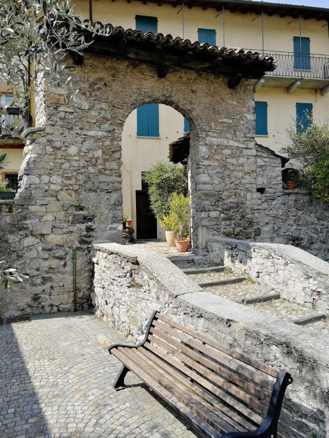 リエルナ L'Antico Borgo, Un Mix Di Storia E Romanticismoヴィラ エクステリア 写真